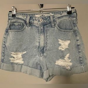 Hollister Ultra High-rise Mom Jean short